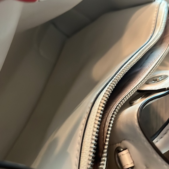 Michael Kors studio tote w dust bag and crossbody strap - Picture 6 of 10